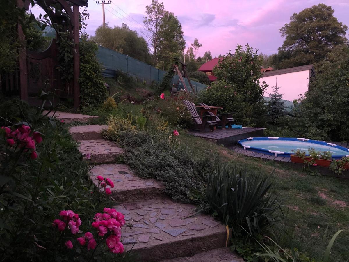 Казковий Дім Та Garden Два Будиночки В Горах З Чаном-Джакузі سلافسكي المظهر الخارجي الصورة
