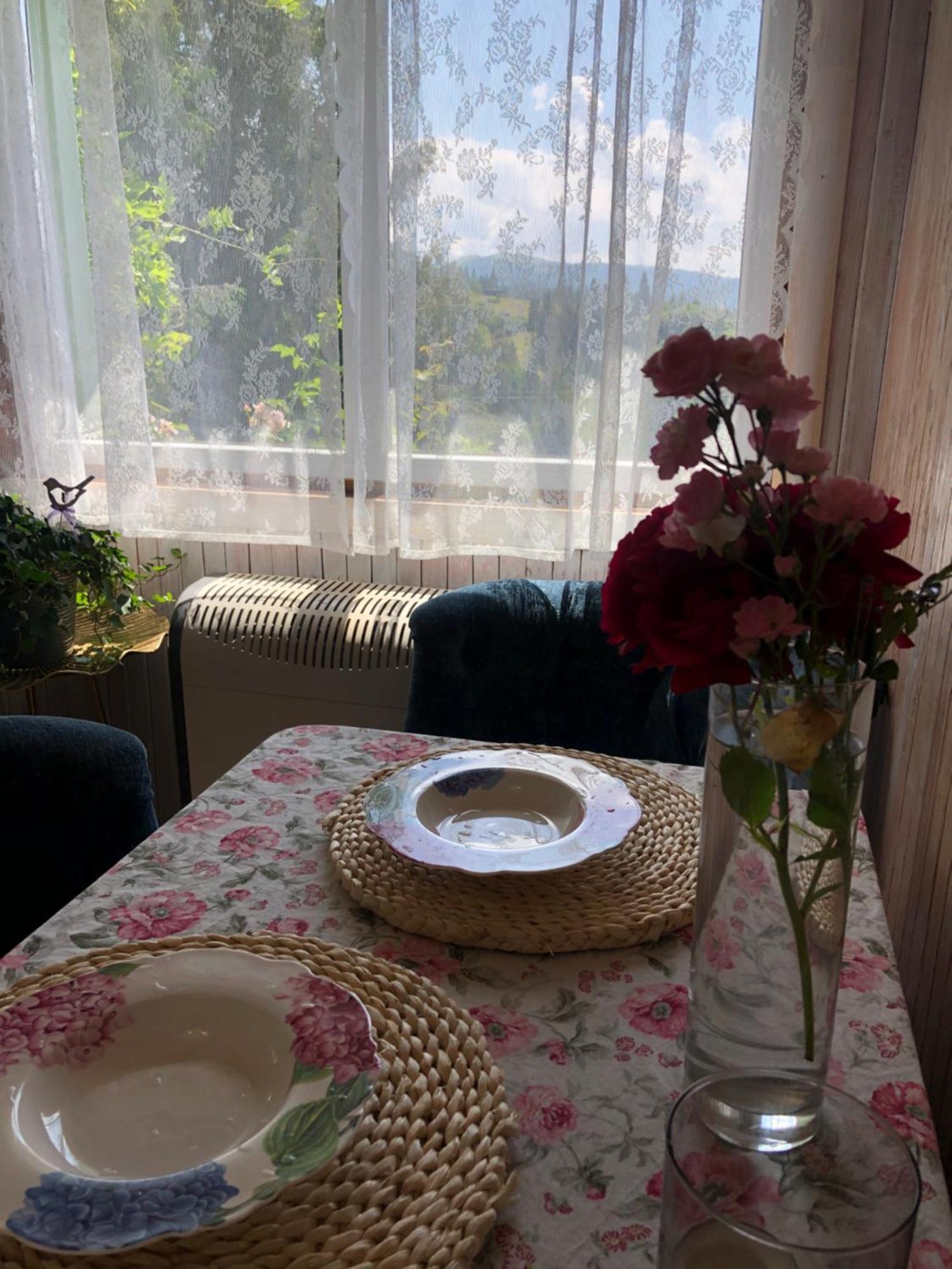Казковий Дім Та Garden Два Будиночки В Горах З Чаном-Джакузі سلافسكي المظهر الخارجي الصورة